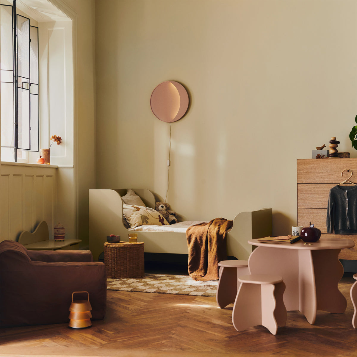 Sill Junior Bed