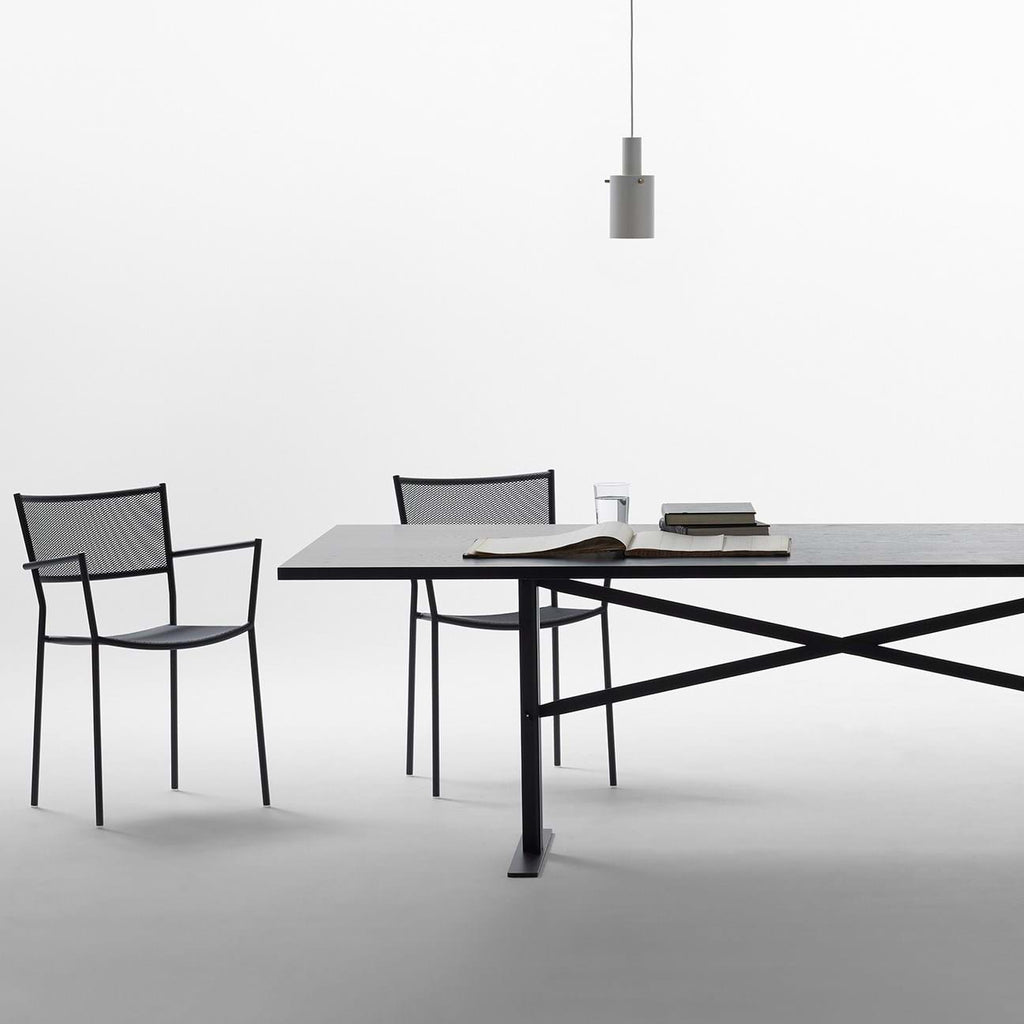 Ferric Table FE-02 från Vålamagasinet Matbord, Massproductions, Image-3