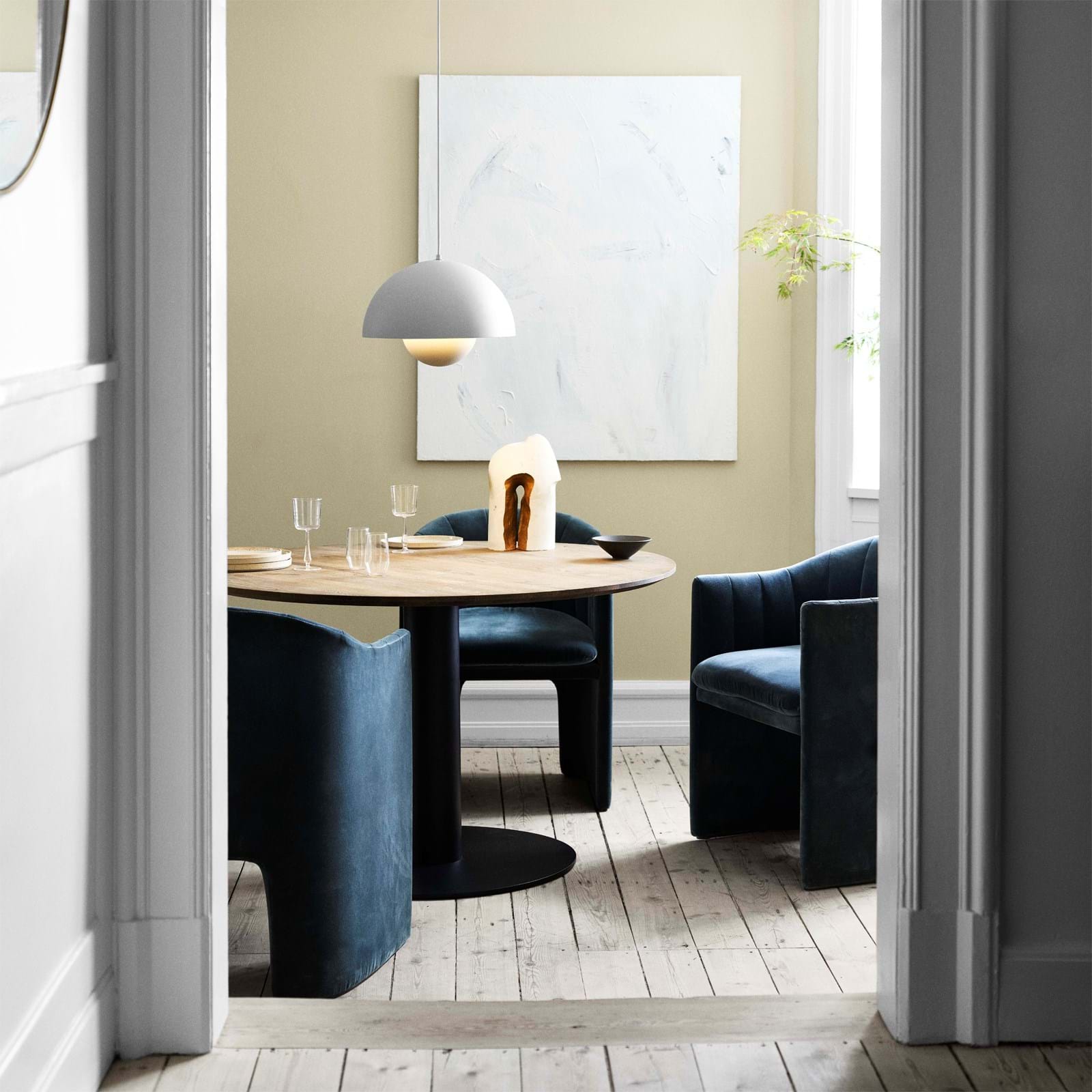 Flowerpot VP2 Pendant från Vålamagasinet Taklampor, &Tradition, Image-3