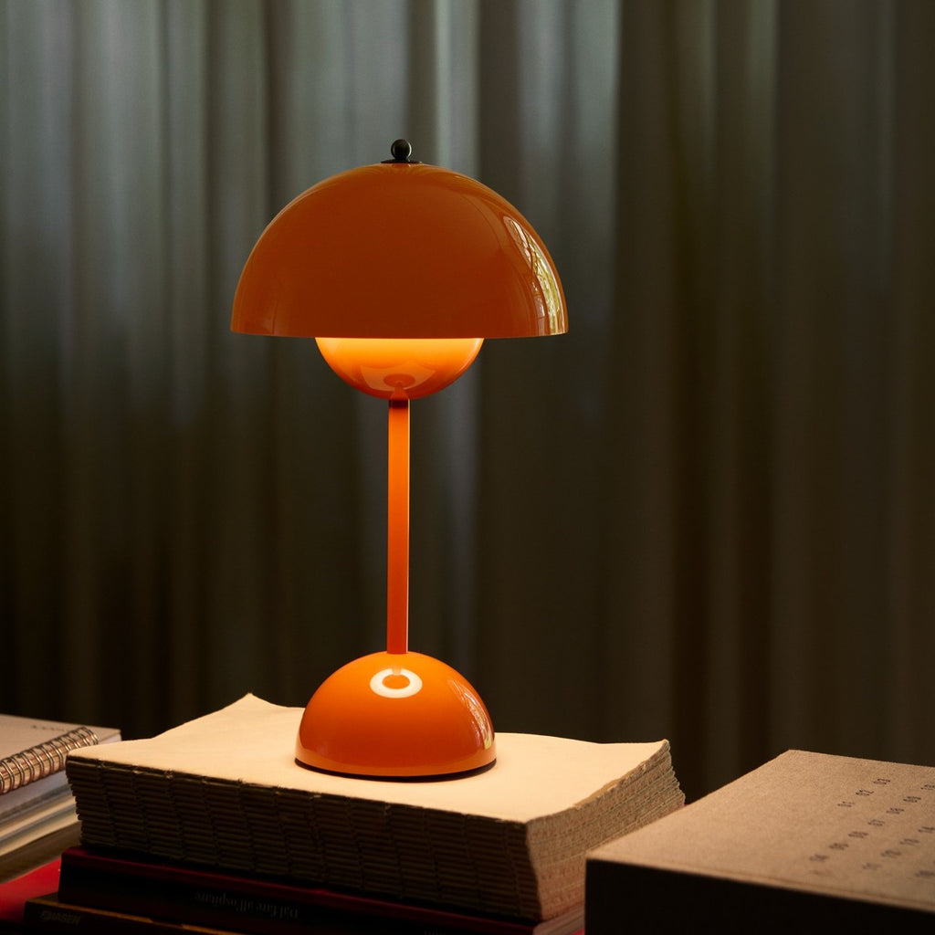 Flowerpot Portable Table Lamp VP9