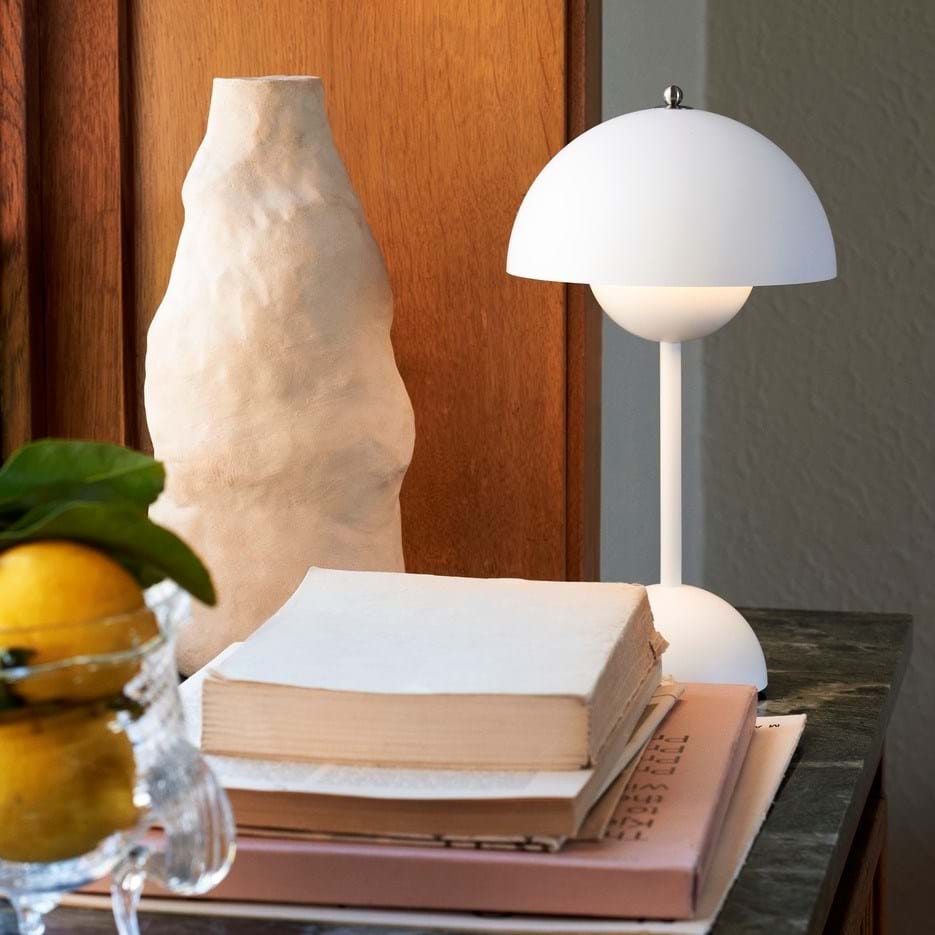 Flowerpot Portable Table Lamp VP9 från Vålamagasinet Portabla lampor, &Tradition, Image-3