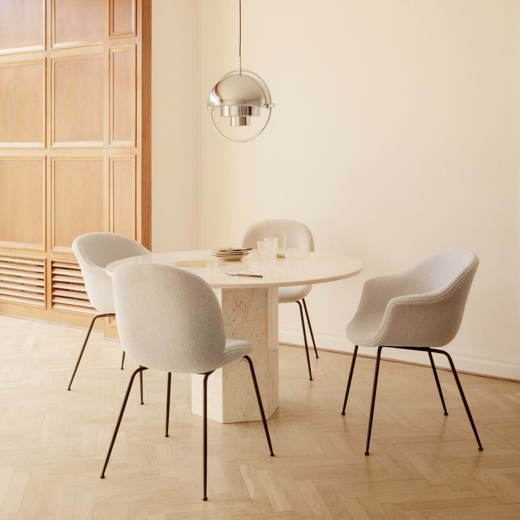 Bat Dining Chair Fully Upholstered Brass Semi Matt från Vålamagasinet Matstolar, Gubi, Image-4