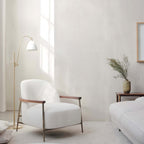 Sejour Lounge Chair With Walnut Armrests Black Matt Base från Vålamagasinet Fåtöljer, Gubi, Image-4