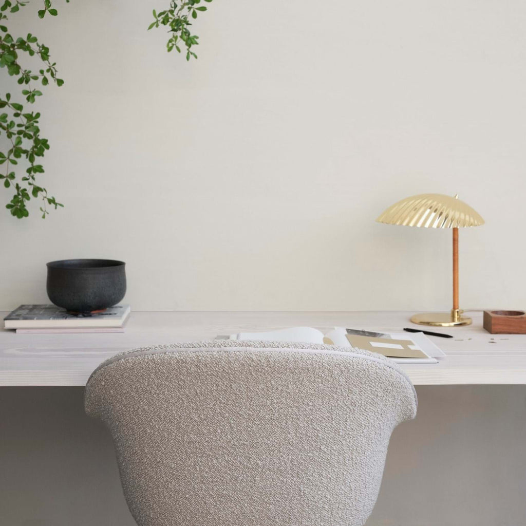 Bat Dining Chair Fully Upholstered Brass Semi Matt från Vålamagasinet Matstolar, Gubi, Image-2