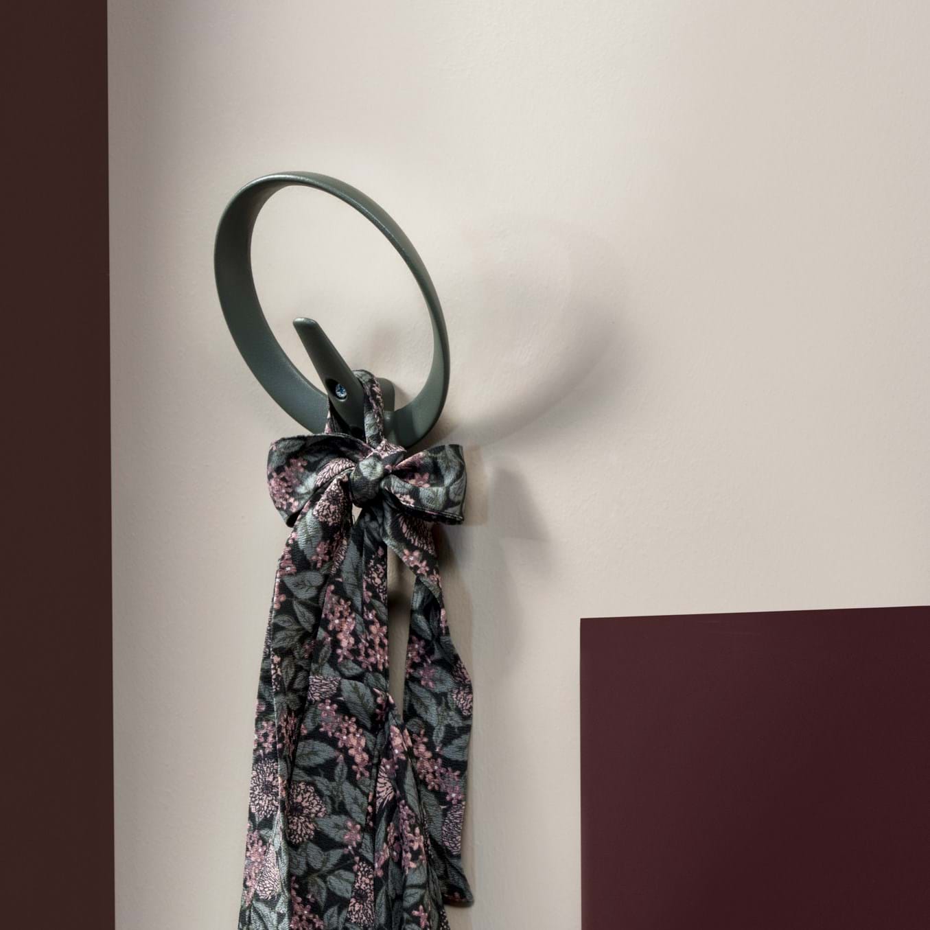 Gloria Hängare från Vålamagasinet Galgar och hängare, Essem Design, Image-2