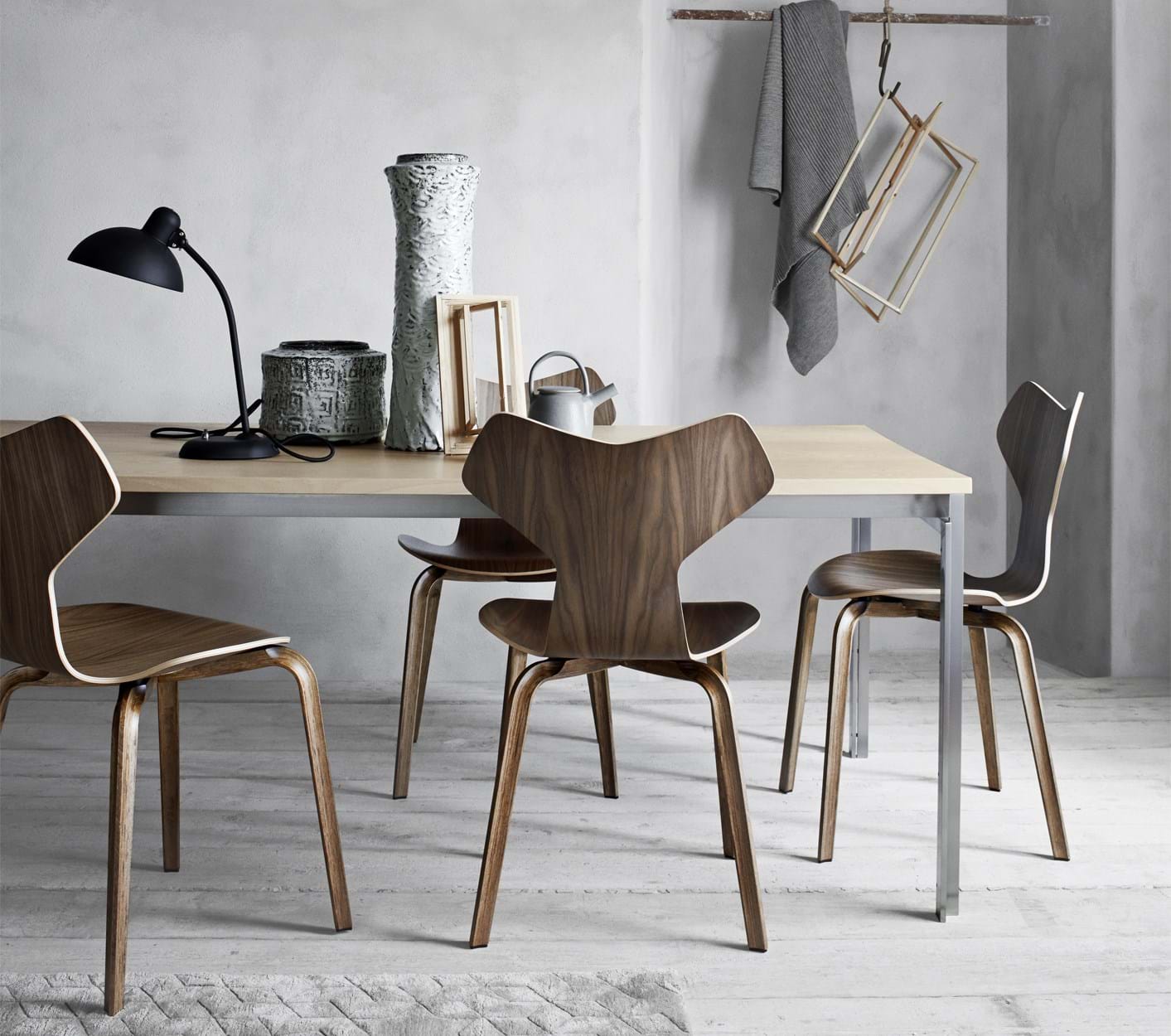 Grand Prix 4130 Stol Träfanér från Vålamagasinet Matstolar, Fritz Hansen, Image-4