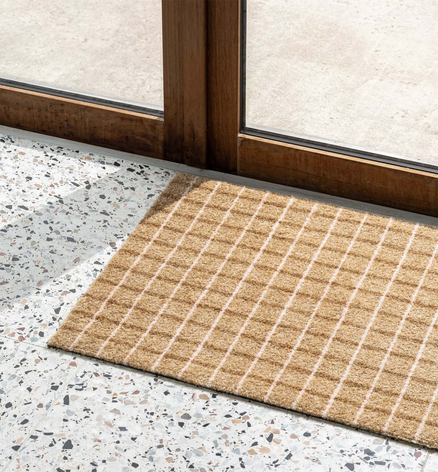 Grid Chocolate Strawberry från Vålamagasinet Dörrmattor, Heymat, Image-3