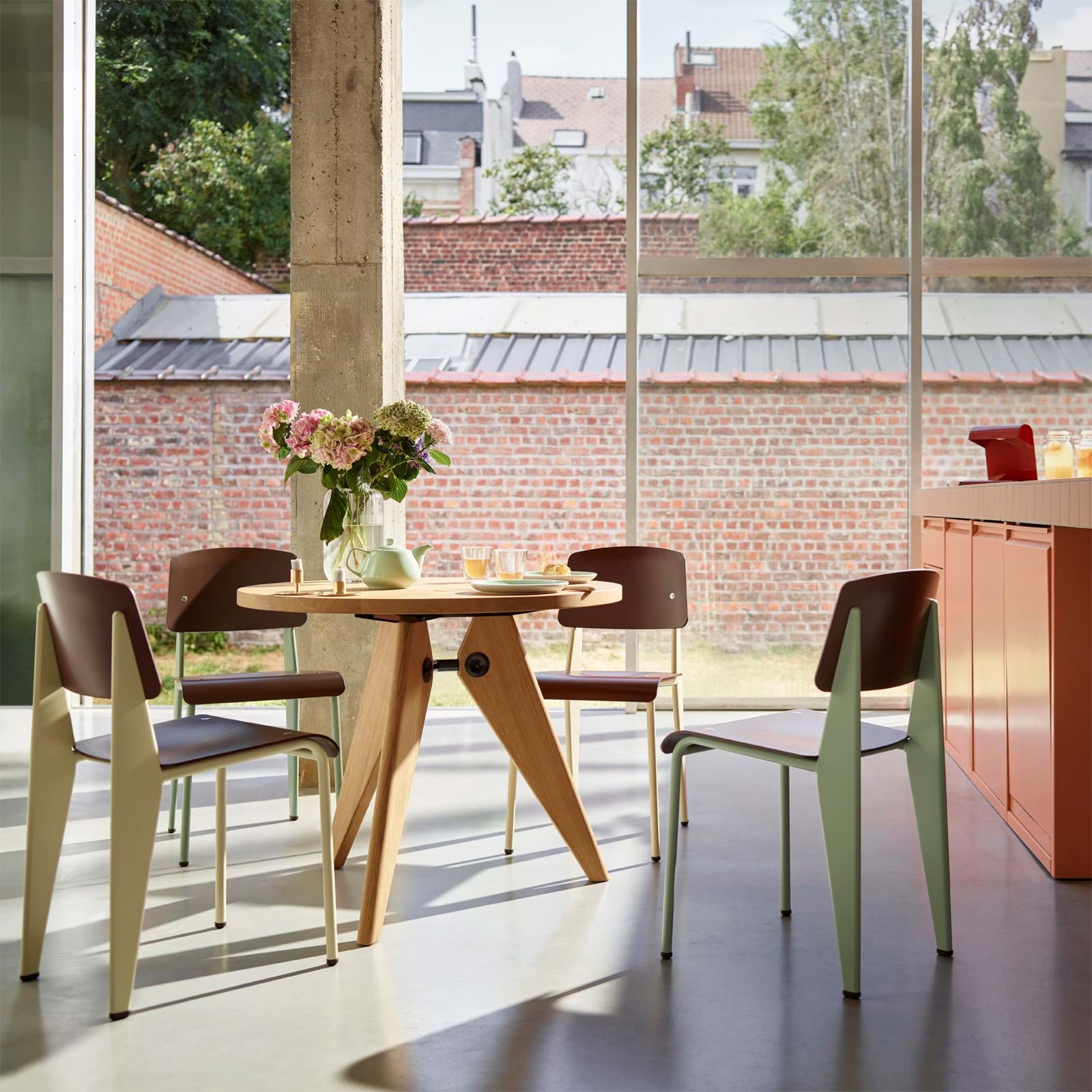 Guéridon Table från Vålamagasinet Matbord, Vitra, Image-5