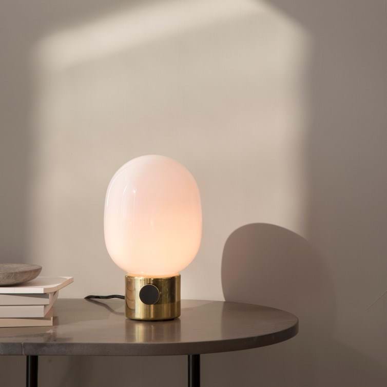 JWDA Table Lamp Small från Vålamagasinet Bordslampor, Audo Copenhagen, Image-2