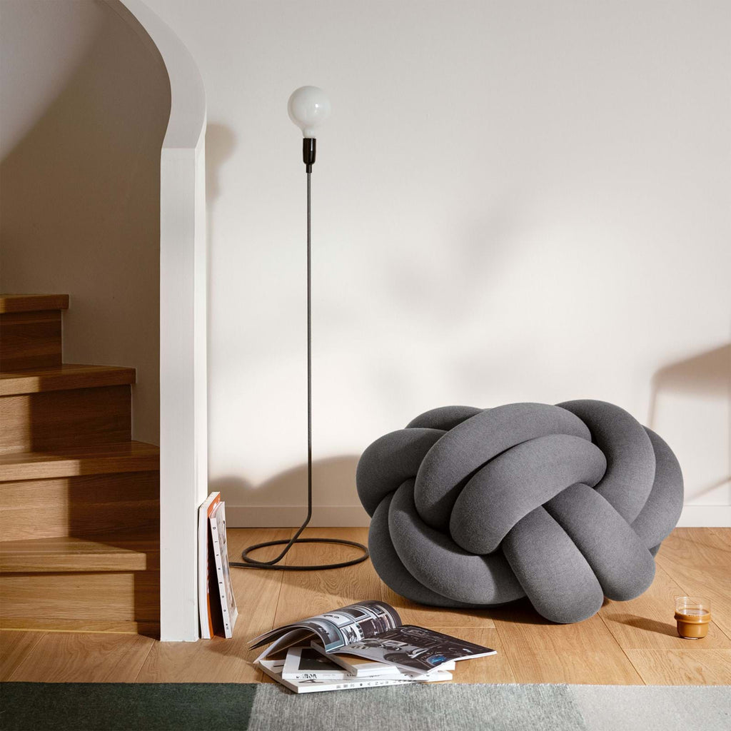 Knot Cushion XL från Vålamagasinet Prydnadskuddar, Design House Stockholm, Image-3