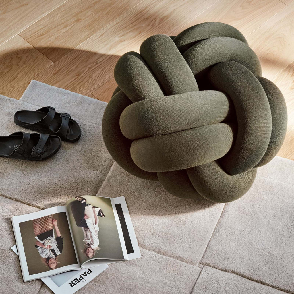 Knot Cushion XL från Vålamagasinet Prydnadskuddar, Design House Stockholm, Image-4