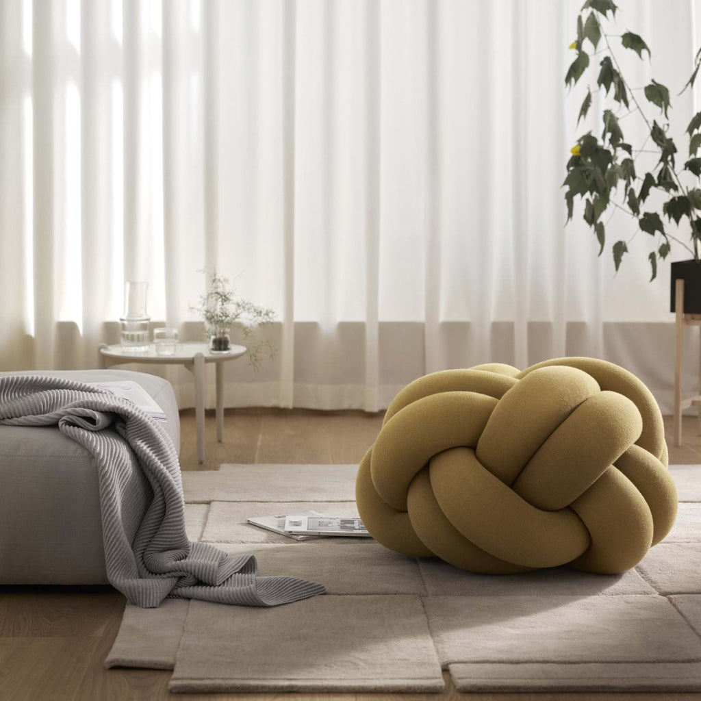 Knot Cushion XL från Vålamagasinet Prydnadskuddar, Design House Stockholm, Image-8