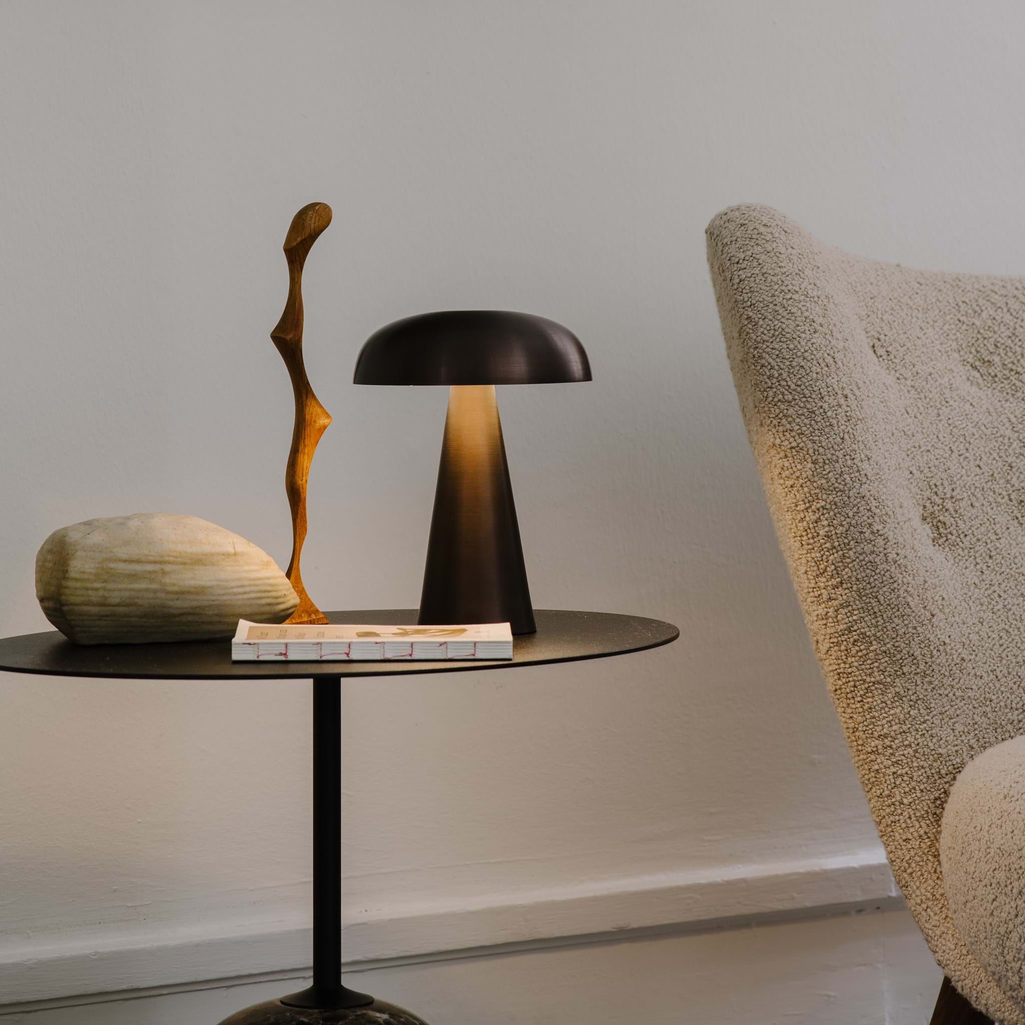 Lato LN9 Table från Vålamagasinet Sidobord, &Tradition, Image-5