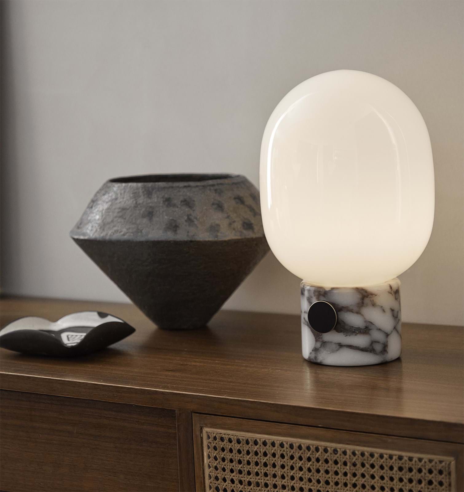 JWDA Table Lamp Large från Vålamagasinet Bordslampor, Audo Copenhagen, Image-2