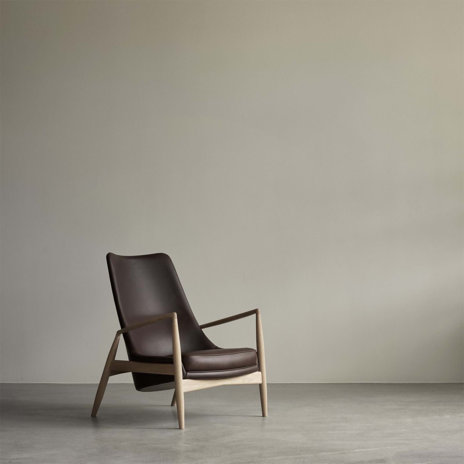 The Seal Lounge Chair High Back