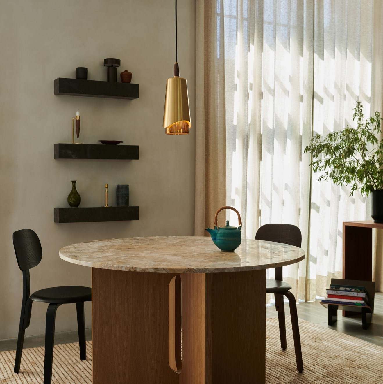 Androgyne Dining Table 120 cm från Vålamagasinet Matbord, Audo Copenhagen, Image-5