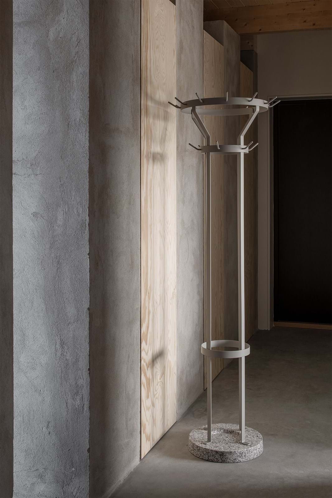 Marcel Coat Stand MR-01 från Vålamagasinet Galgar och hängare, Massproductions, Image-2