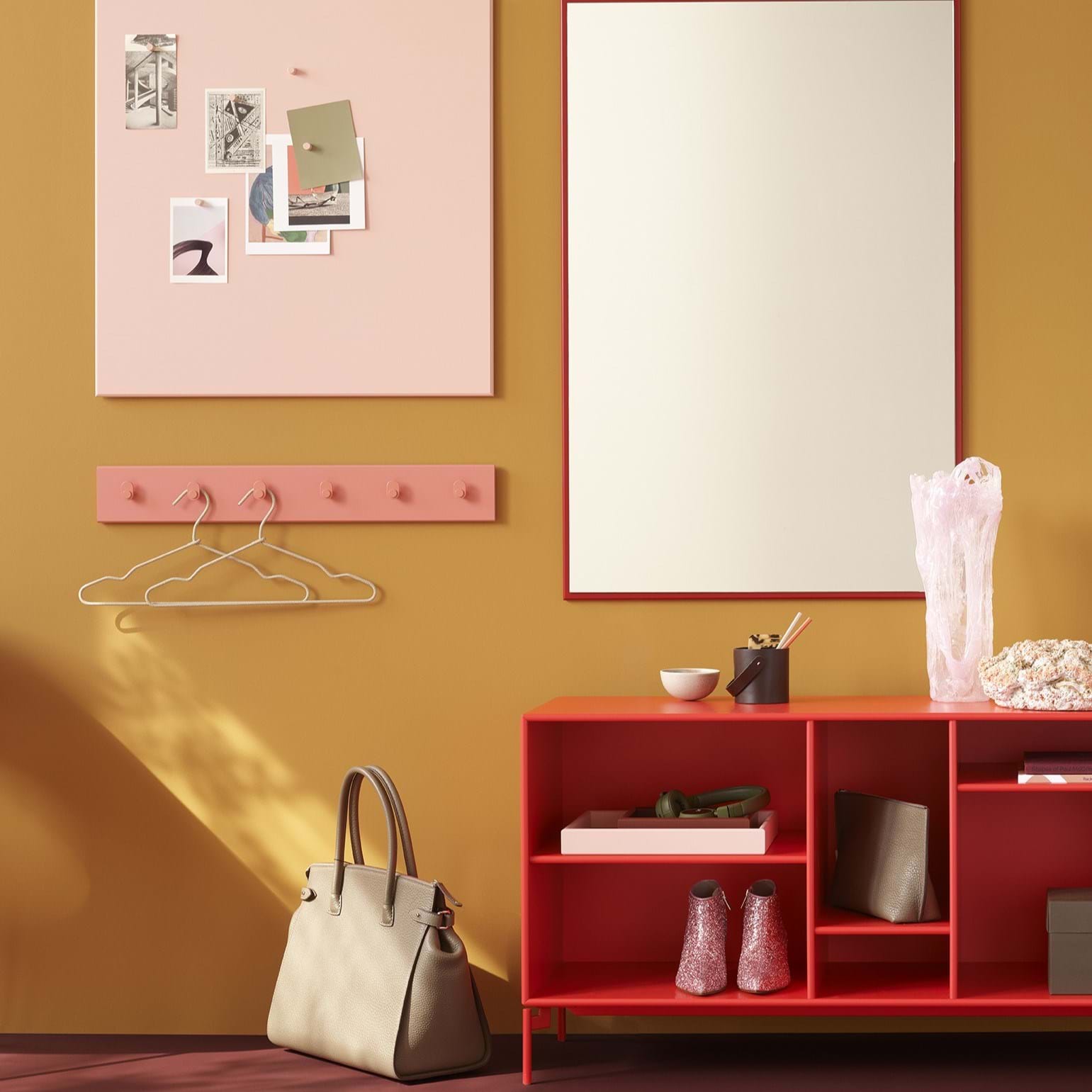 Montana Noticeboard från Vålamagasinet Anslagstavlor, Montana, Image-5