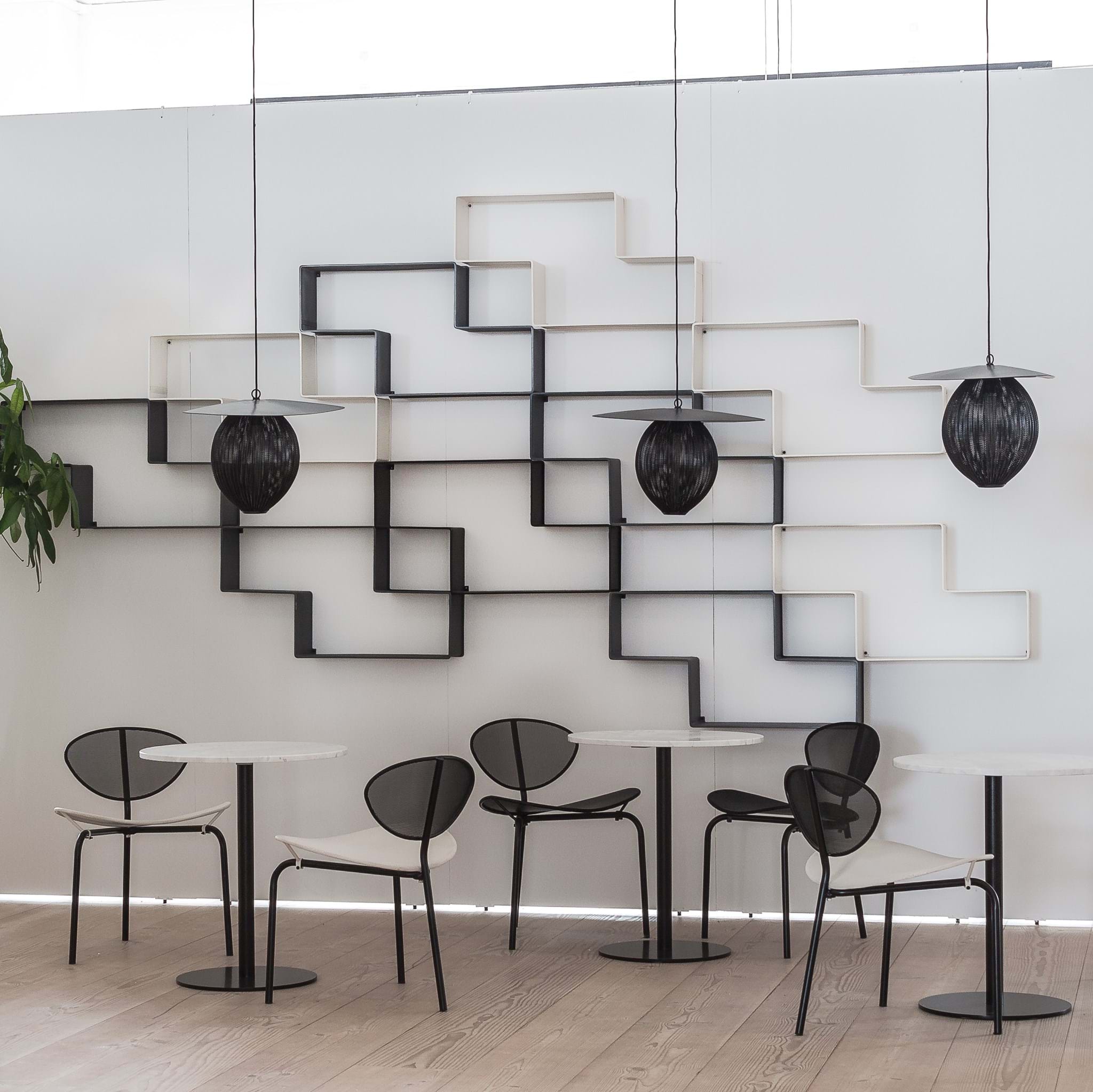 Satellite Pendant Medium från Vålamagasinet Taklampor, Gubi, Image-3