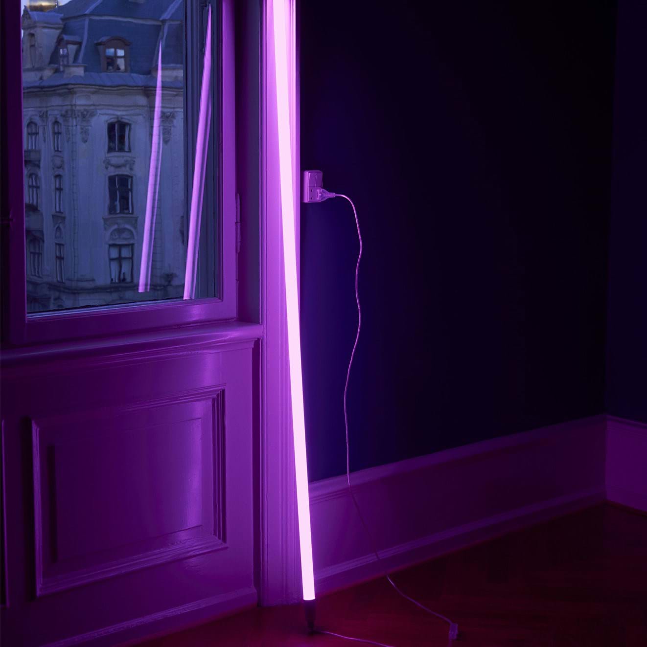 Neon Tube LED från Vålamagasinet Golvlampor, HAY, Image-7