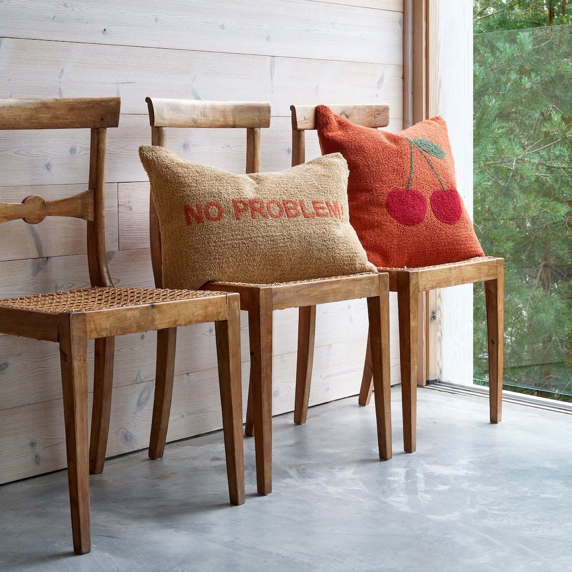 Bouclé No Problem Cushion Cover 40x60 cm från Vålamagasinet Prydnadskuddar, Chhatwal & Jonsson, Image-3