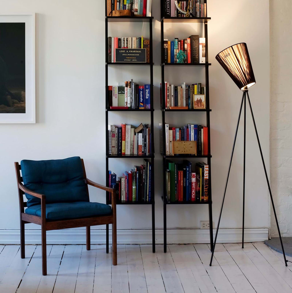 Oslo Wood Black Base från Vålamagasinet Golvlampor, Northern, Image-3