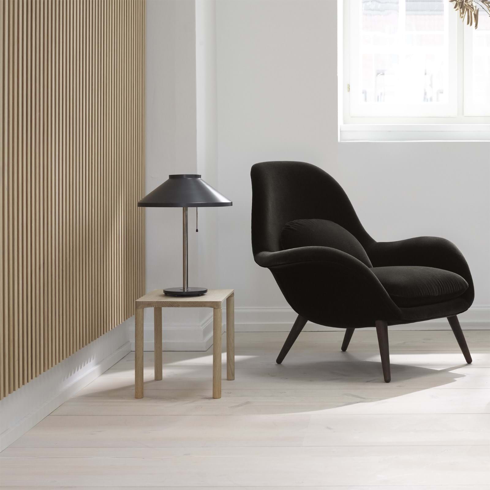 Swoon Lounge Wood Base från Vålamagasinet Fåtöljer, Fredericia, Image-5