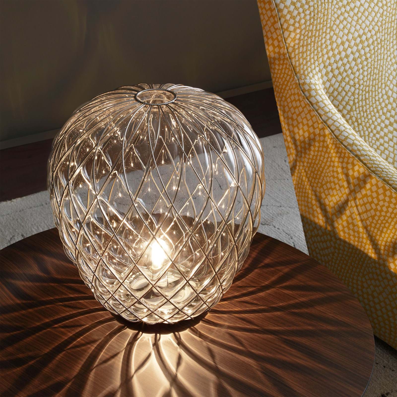 Pinecone Table Lamp Ø30 från Vålamagasinet Bordslampor, Fontana Arte, Image-3