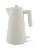 Plisse Elektrisk Vattenkokare 1,7 L från Vålamagasinet Presenttips, Alessi, Image-1