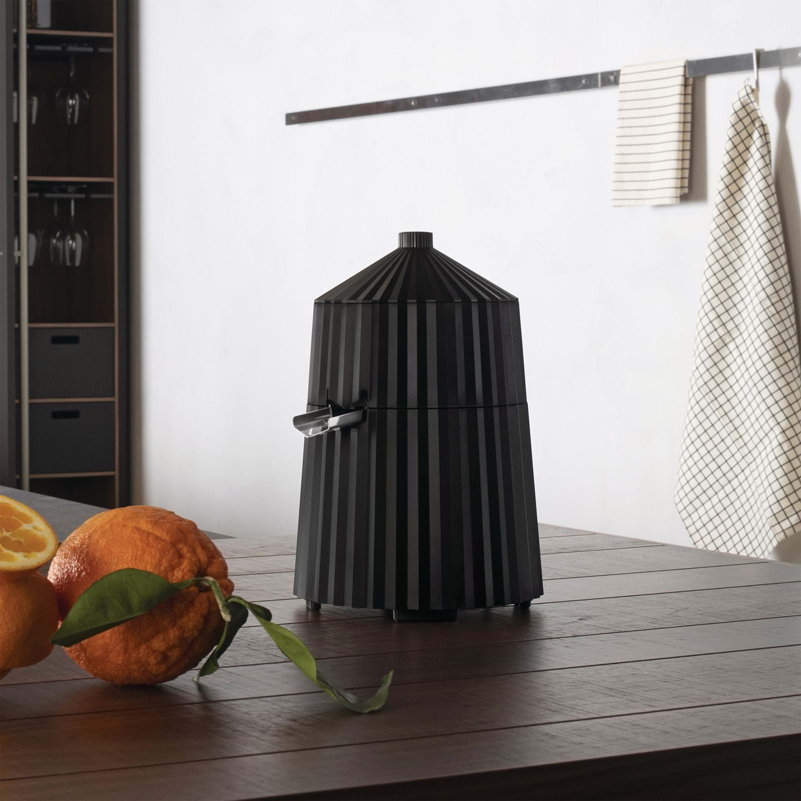 Plissé Elektrisk Citruspress från Vålamagasinet Kökstillbehör, Alessi, Image-3