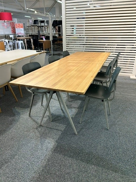 Pyramid Bord + 6 st Stolar HAY Matgrupp