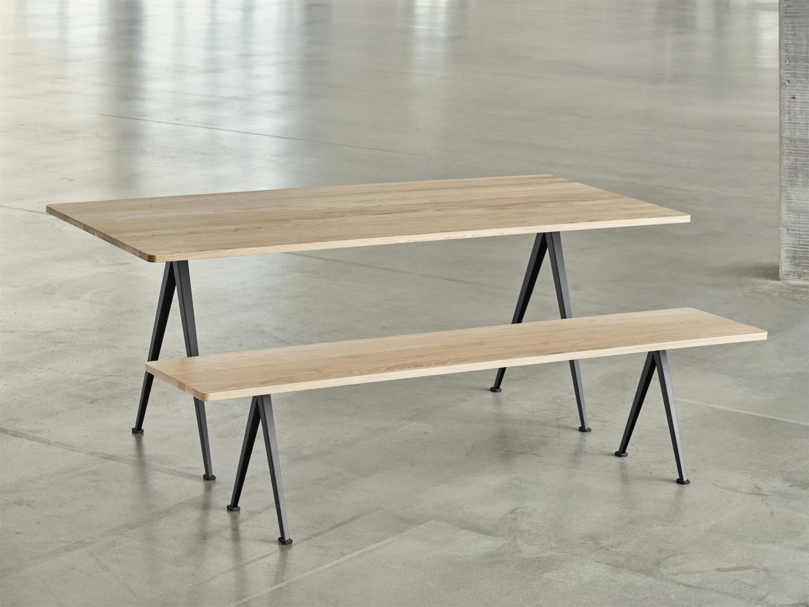 Pyramid Bench 190 cm från Vålamagasinet Bänkar och pallar, HAY, Image-3