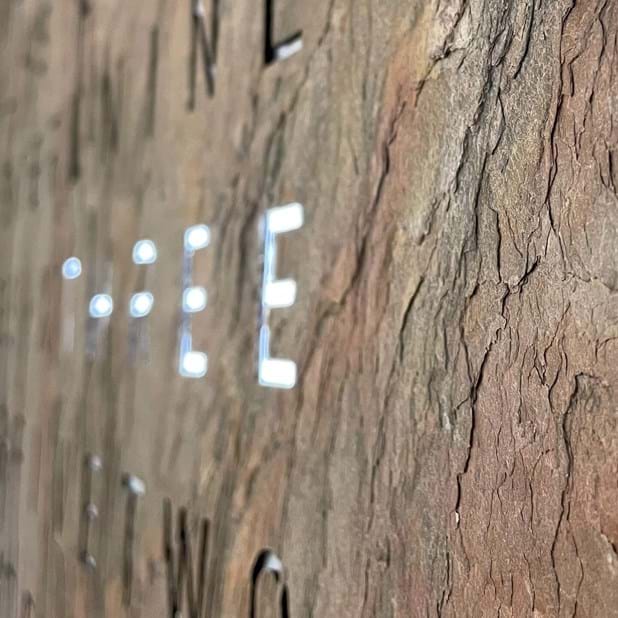 Earth 45 Creator's Edition från Vålamagasinet Klockor, Qlocktwo, Image-4