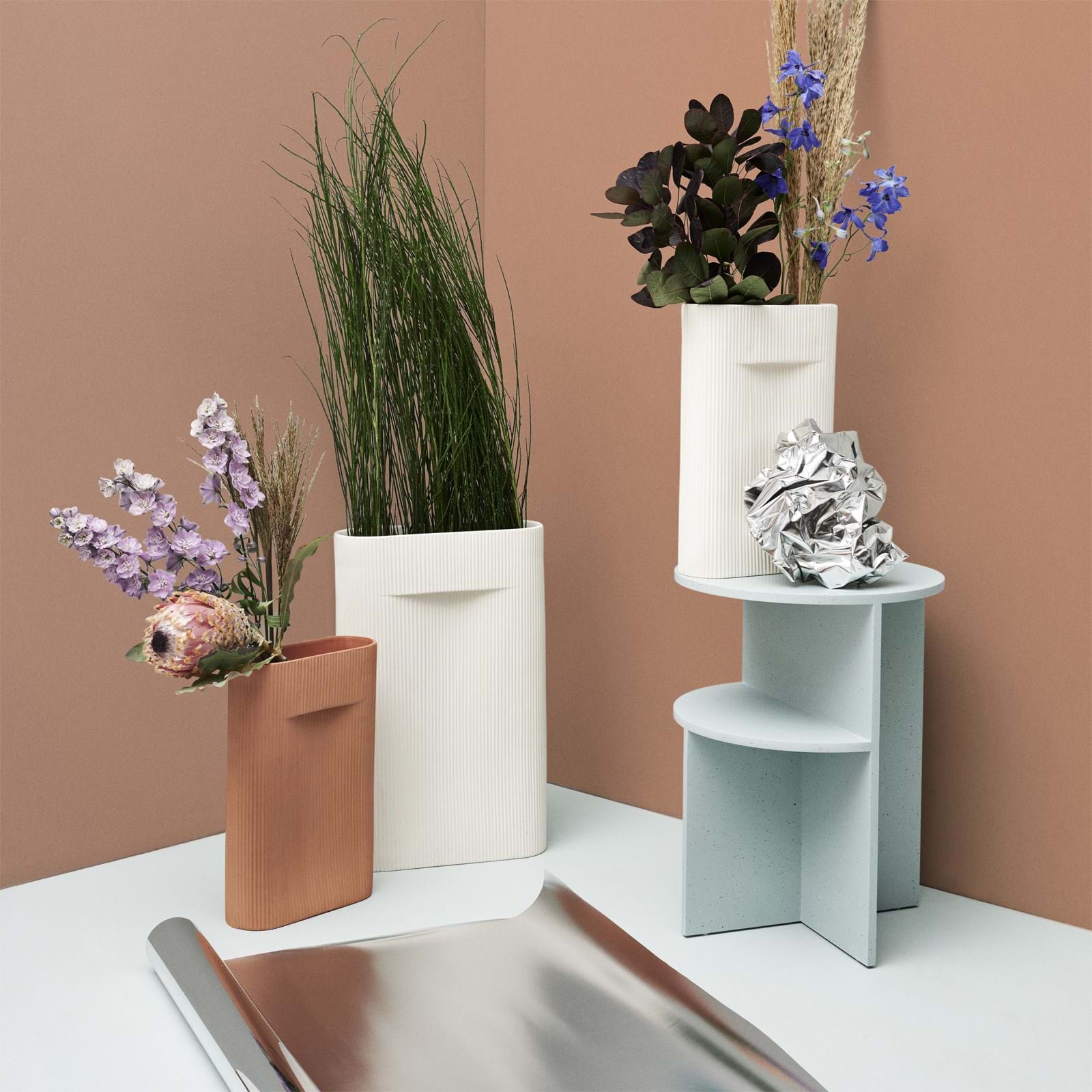 Ridge Vase Medium från Vålamagasinet Krukor och vaser, Muuto, Image-2