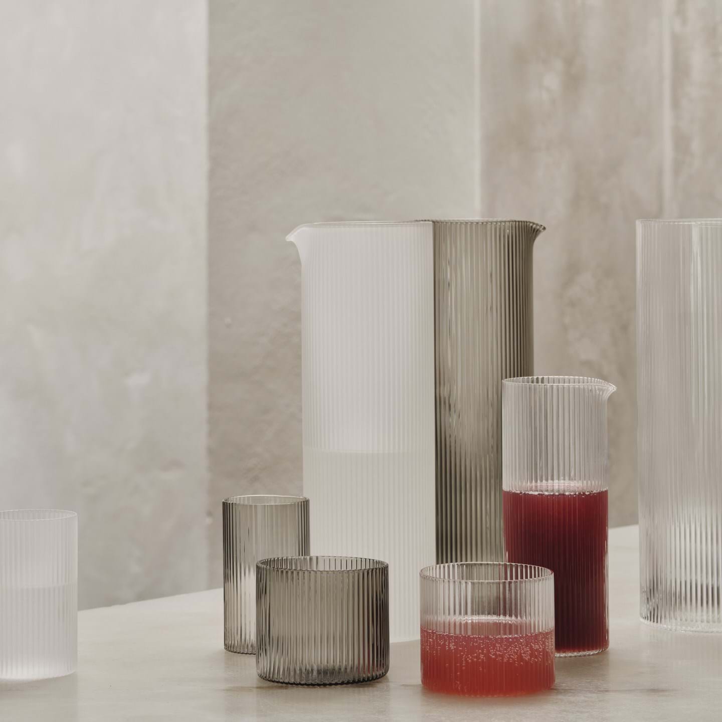 Ripple Water Jug från Vålamagasinet Termosar och karaffer, Ferm Living, Image-3