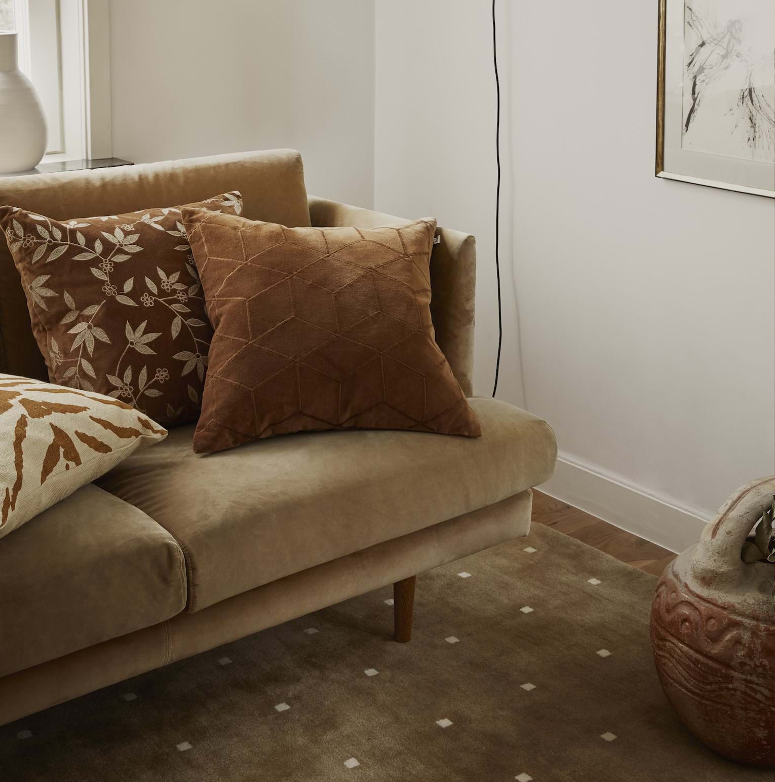 Vir Velvet Cushion Cover 50x50 från Vålamagasinet Prydnadskuddar, Chhatwal & Jonsson, Image-2