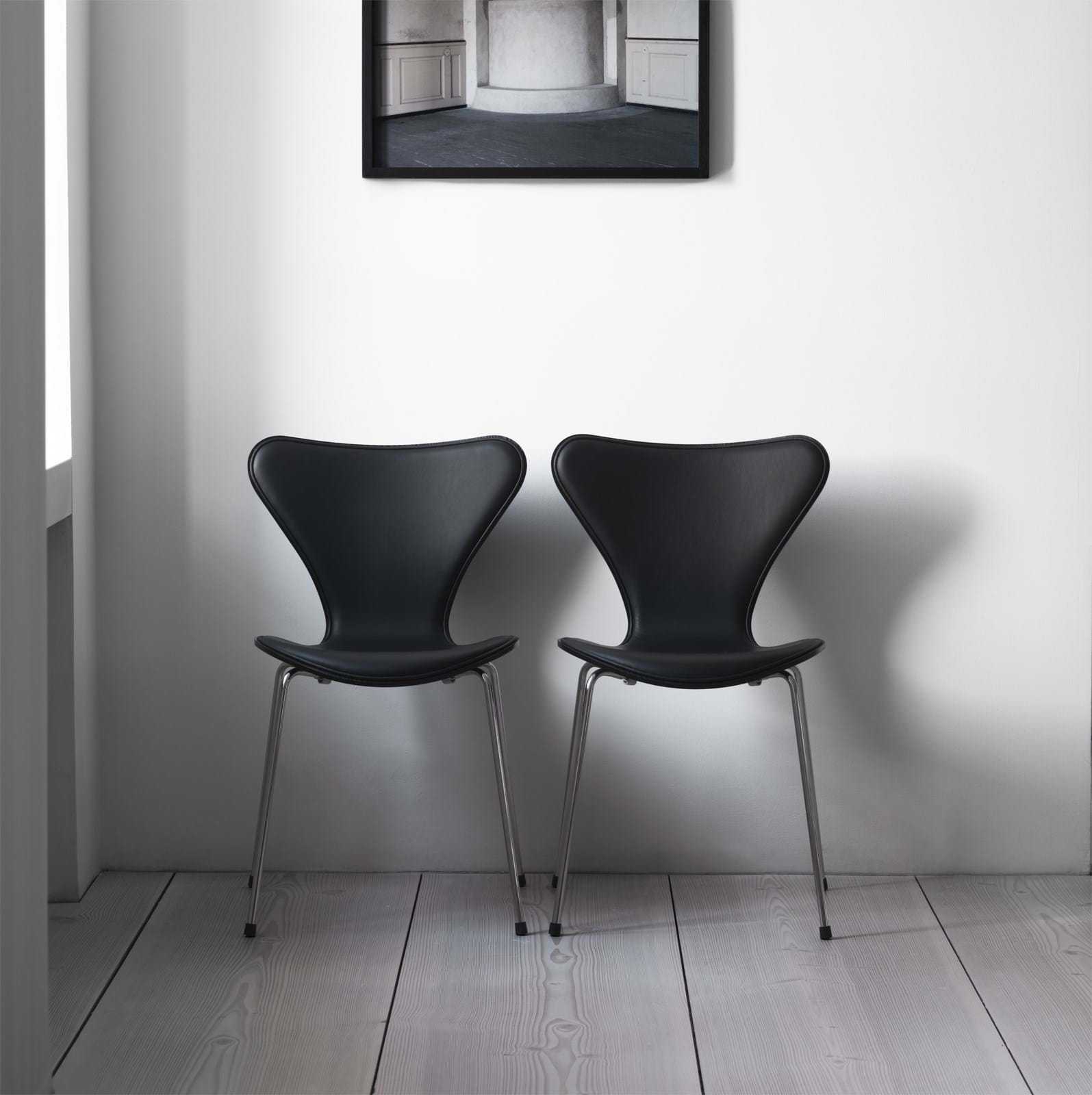 Sjuan 3107 Stol Helklädd från Vålamagasinet Matstolar, Fritz Hansen, Image-3