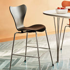 Sjuan 3177 Stol Junior från Vålamagasinet Matstolar, Fritz Hansen, Image-3