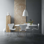 Sjuan 3107 Stol Lackad från Vålamagasinet Matstolar, Fritz Hansen, Image-2