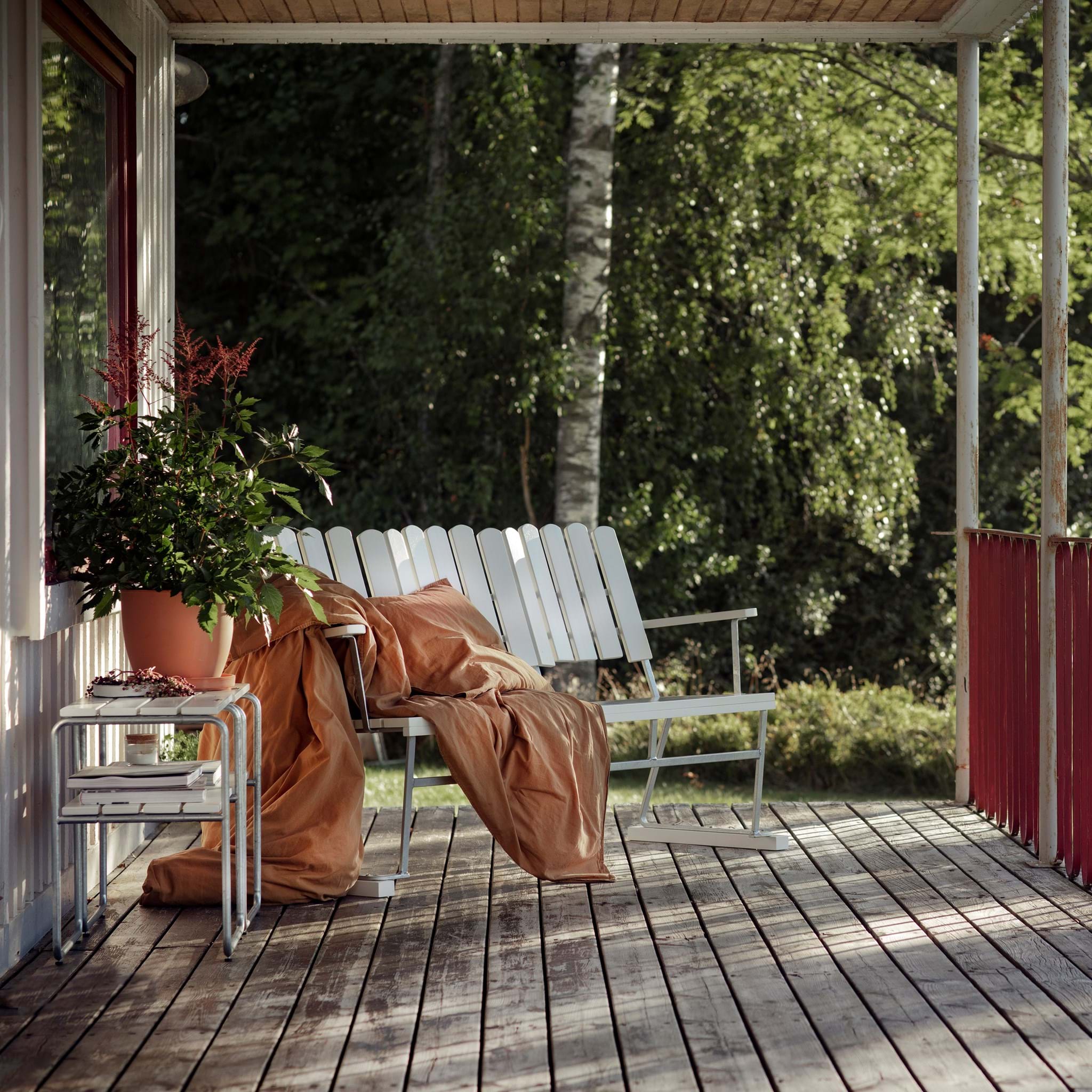 Sidobord L45 från Vålamagasinet Småbord utemöbler, Grythyttan, Image-3