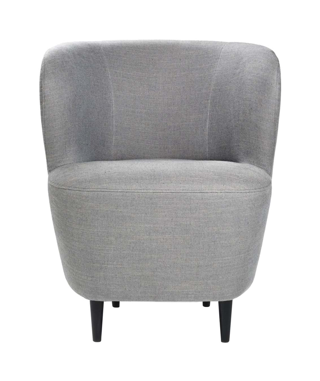 Stay Lounge Chair Small Wooden Legs från Vålamagasinet Fåtöljer, Gubi, Image-1