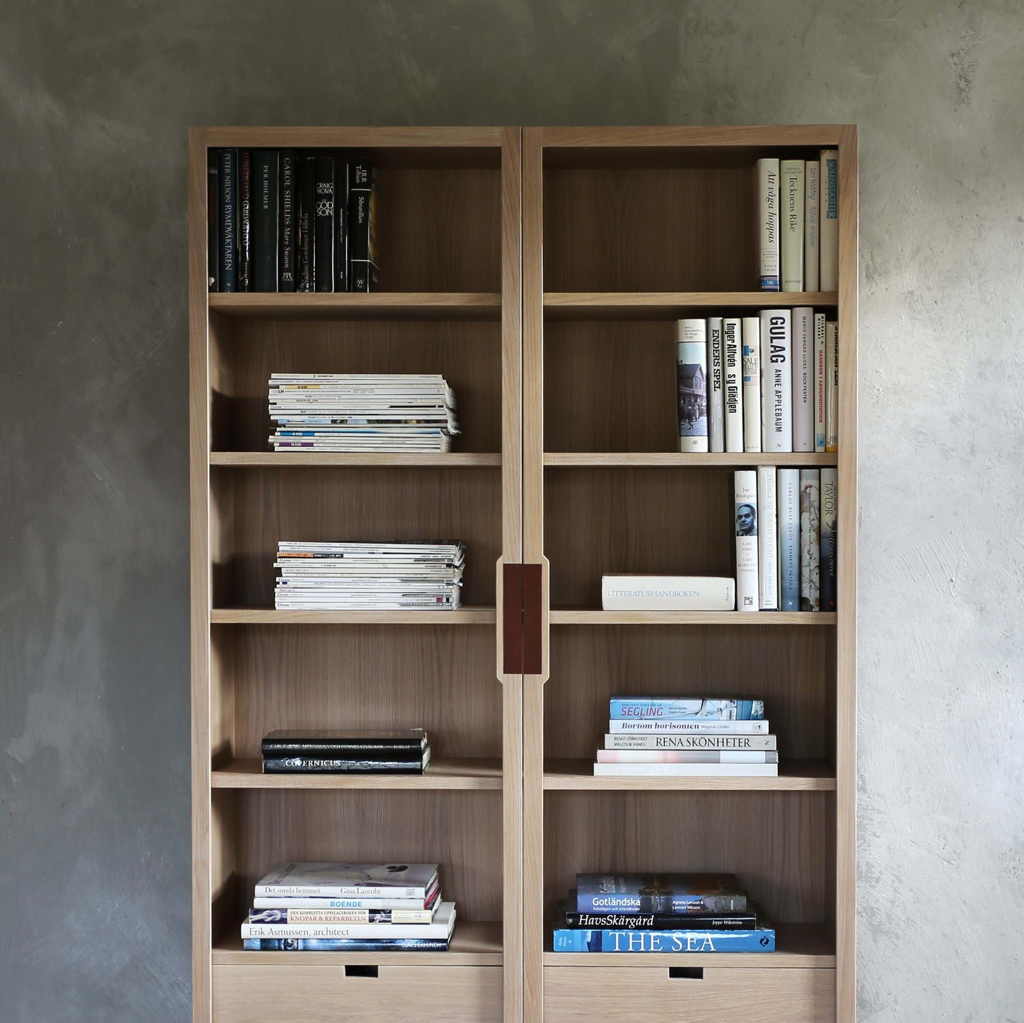 Stelor Vitrinskåp Med Lådor från Vålamagasinet Skåp och vitrinskåp, G.A.D, Image-2