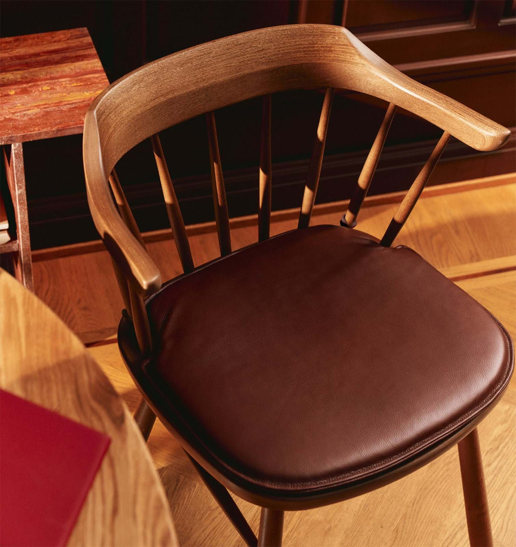 Småland Bistro Stol Med Handtag från Vålamagasinet Matstolar, Stolab, Image-10