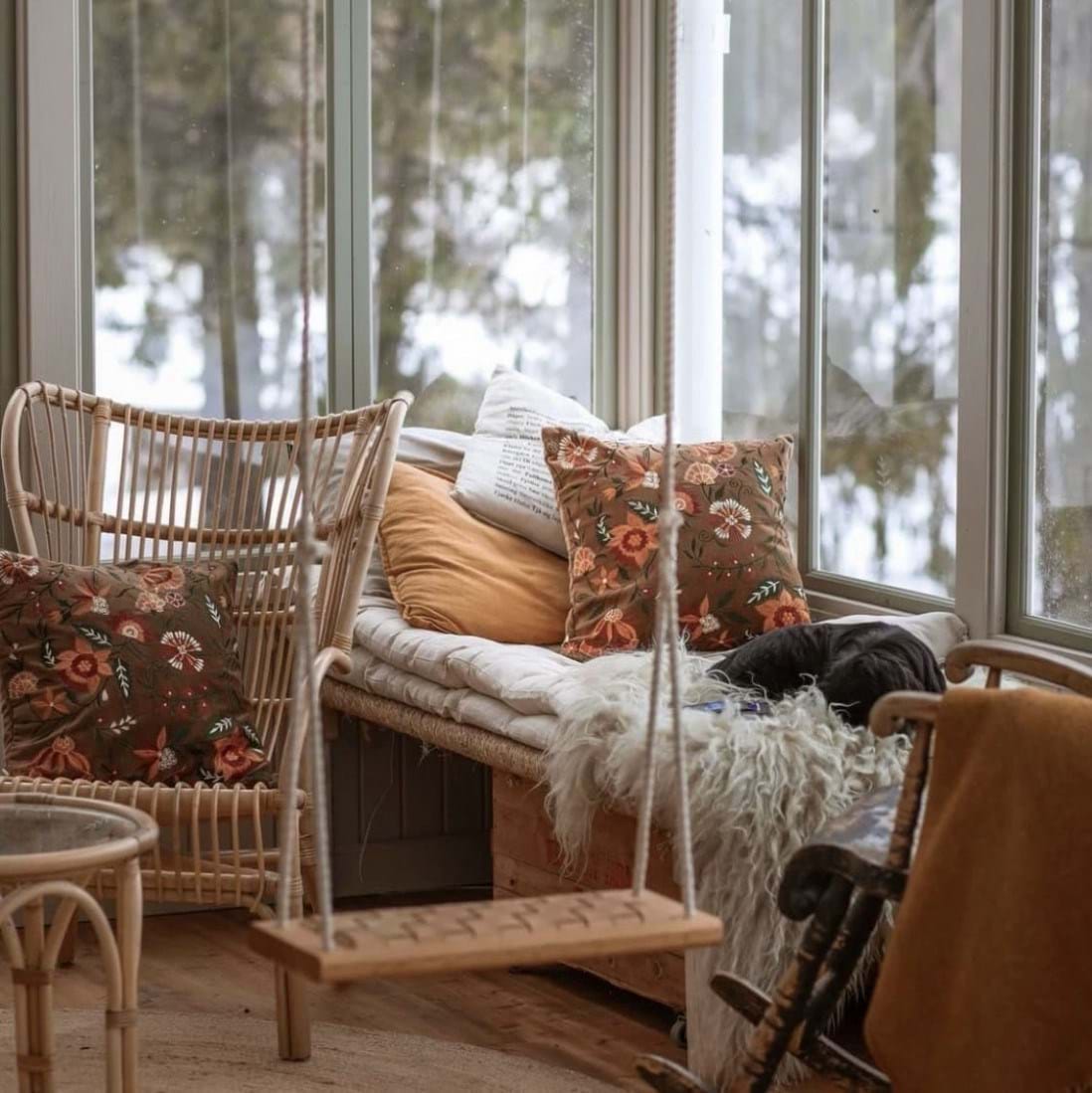 Suri Velvet Cushion Cover 50x50 från Vålamagasinet Prydnadskuddar, Chhatwal & Jonsson, Image-2