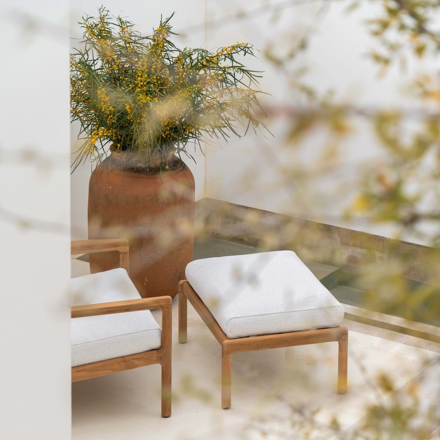 Jack Outdoor Footstool från Vålamagasinet Pallar och bänkar utemöbler, Ethnicraft, Image-4