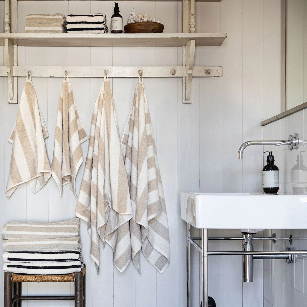 Cleo Hand Towel