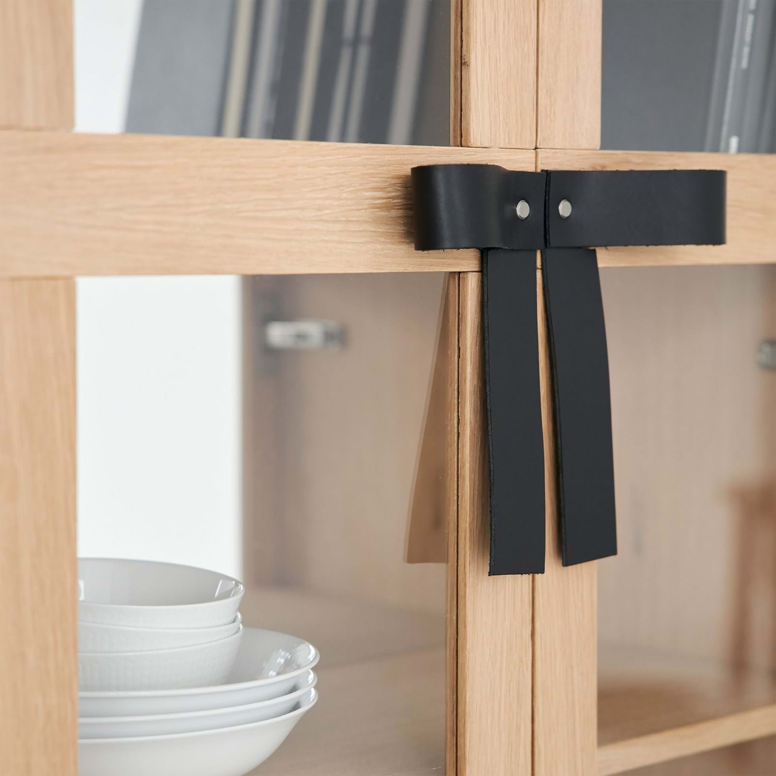 The Bow Vitrin Cabinet från Vålamagasinet Skåp och vitrinskåp, A2 Designers, Image-4