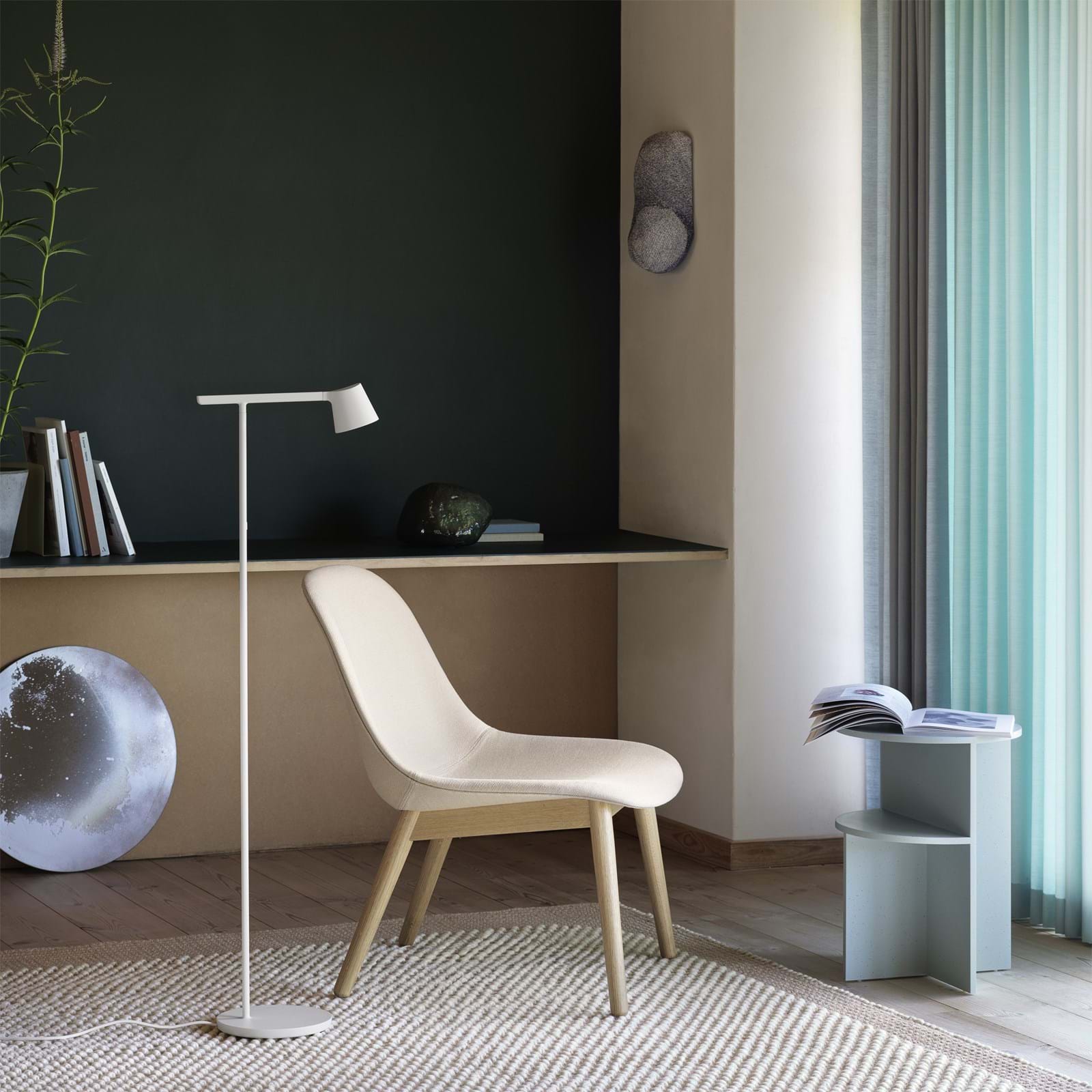 Tip Floor Lamp från Vålamagasinet Golvlampor, Muuto, Image-2