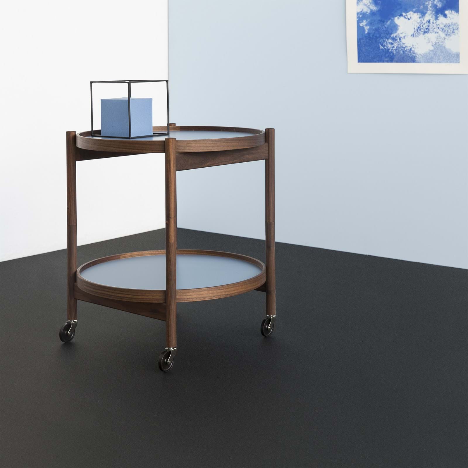 Bølling Tray Table 50 cm Oiled Walnut från Vålamagasinet Serveringsvagnar och rullbord, Brdr. Krüger, Image-5