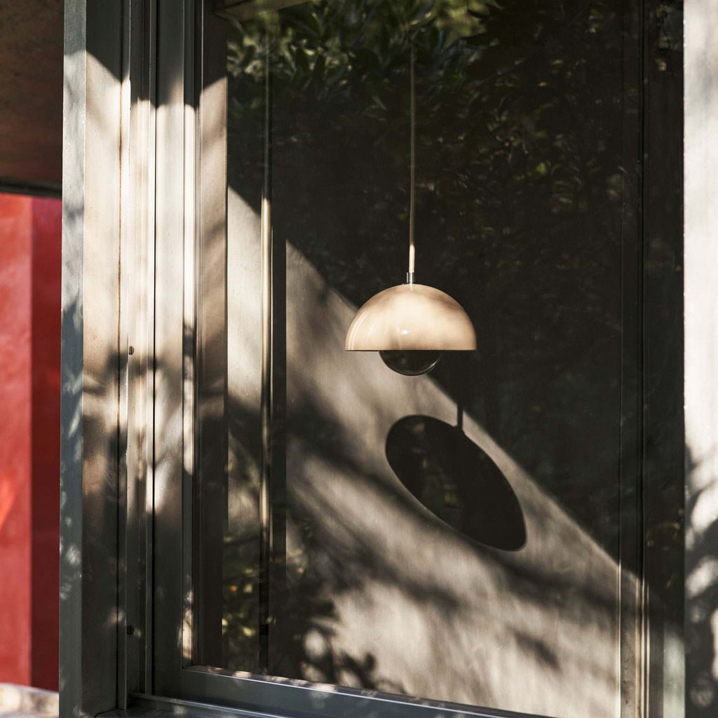 Flowerpot VP10 från Vålamagasinet Taklampor, &Tradition, Image-2